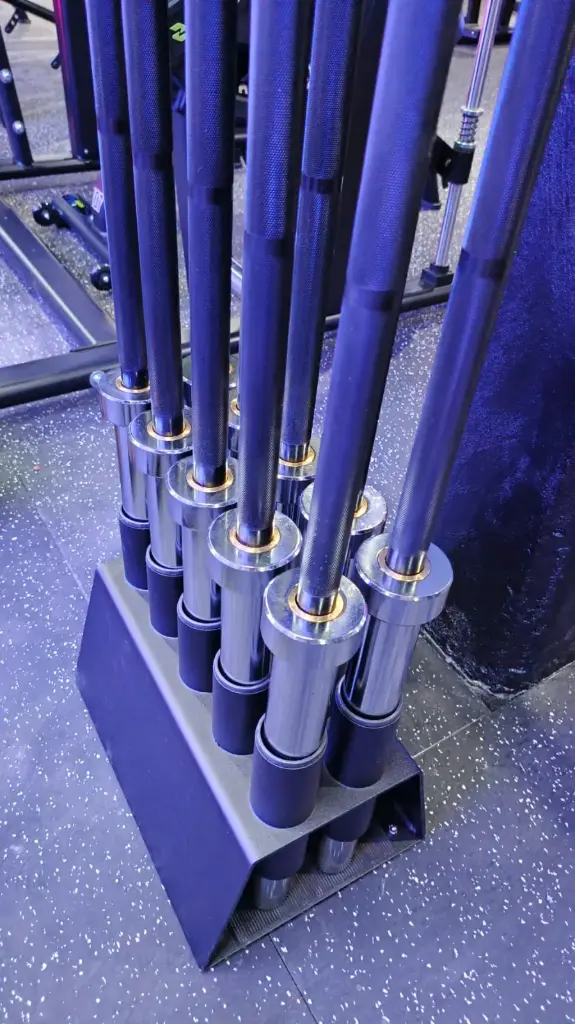 Barra Olimpica 20kg c/ 4 rulemanes 2.20Mt c/450kg Black Cromada V-F052